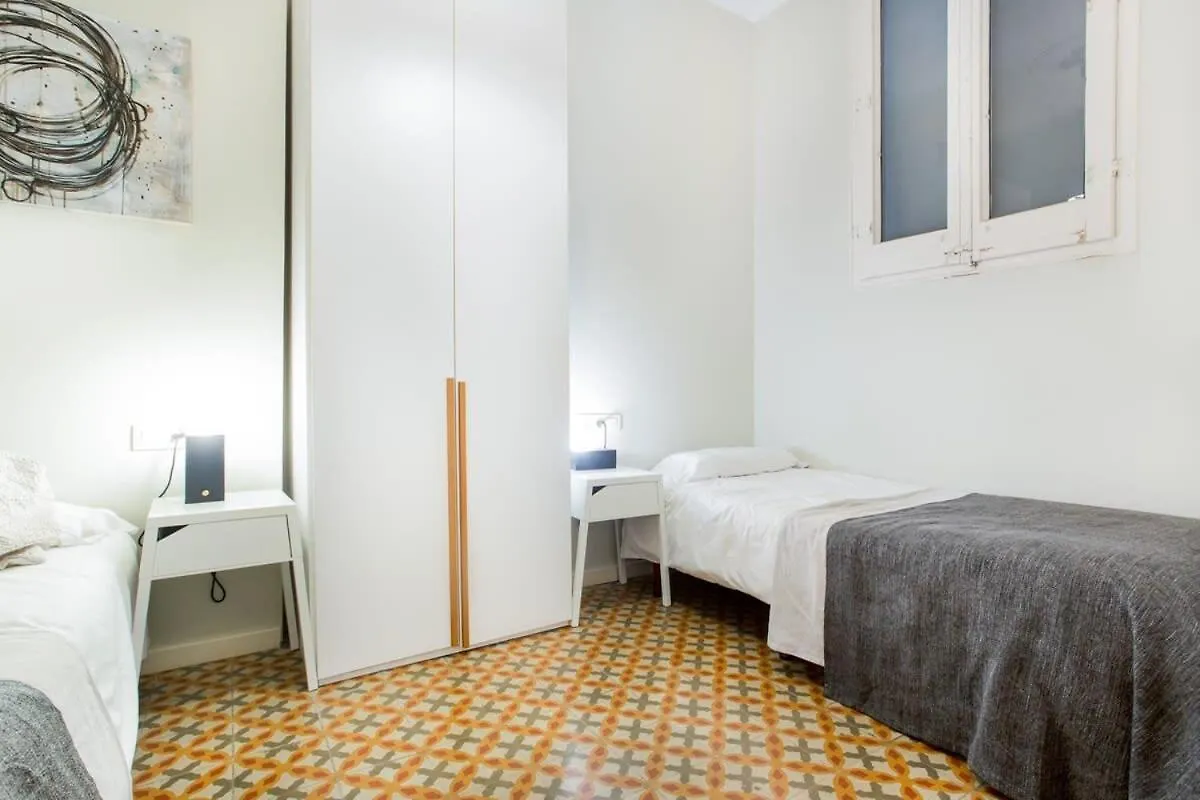 4 Bedroom Apartment With A Balcony In Las Ramblas 2 2 Barcelona Spain