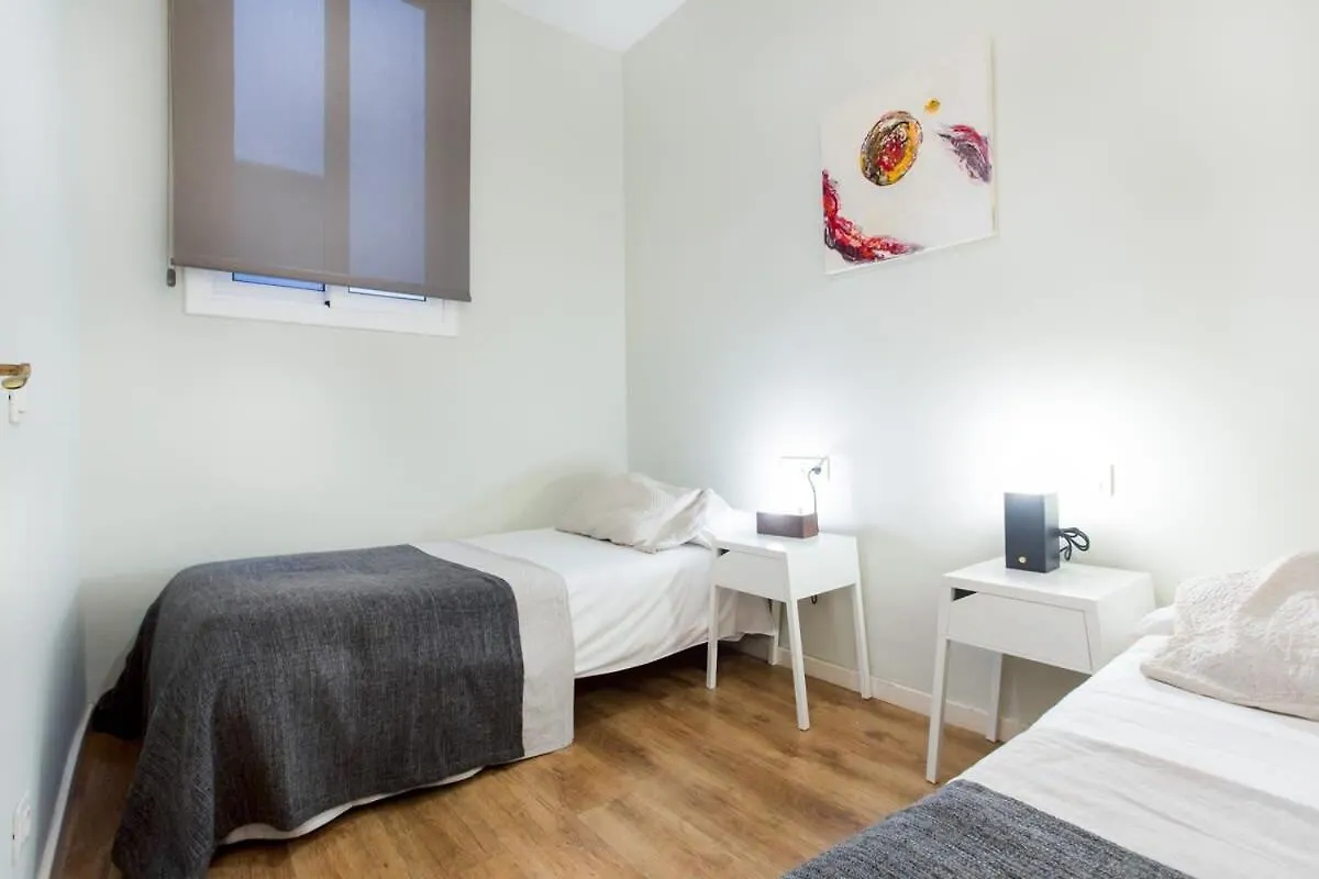 4 Bedroom Apartment With A Balcony In Las Ramblas 2 2 Barcelona 0*,  Spain