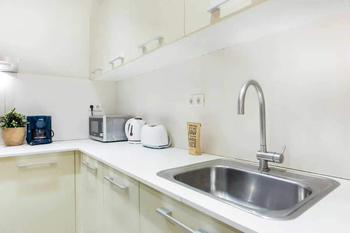 4 Bedroom Apartment With A Balcony In Las Ramblas 2 2 Barcelona
