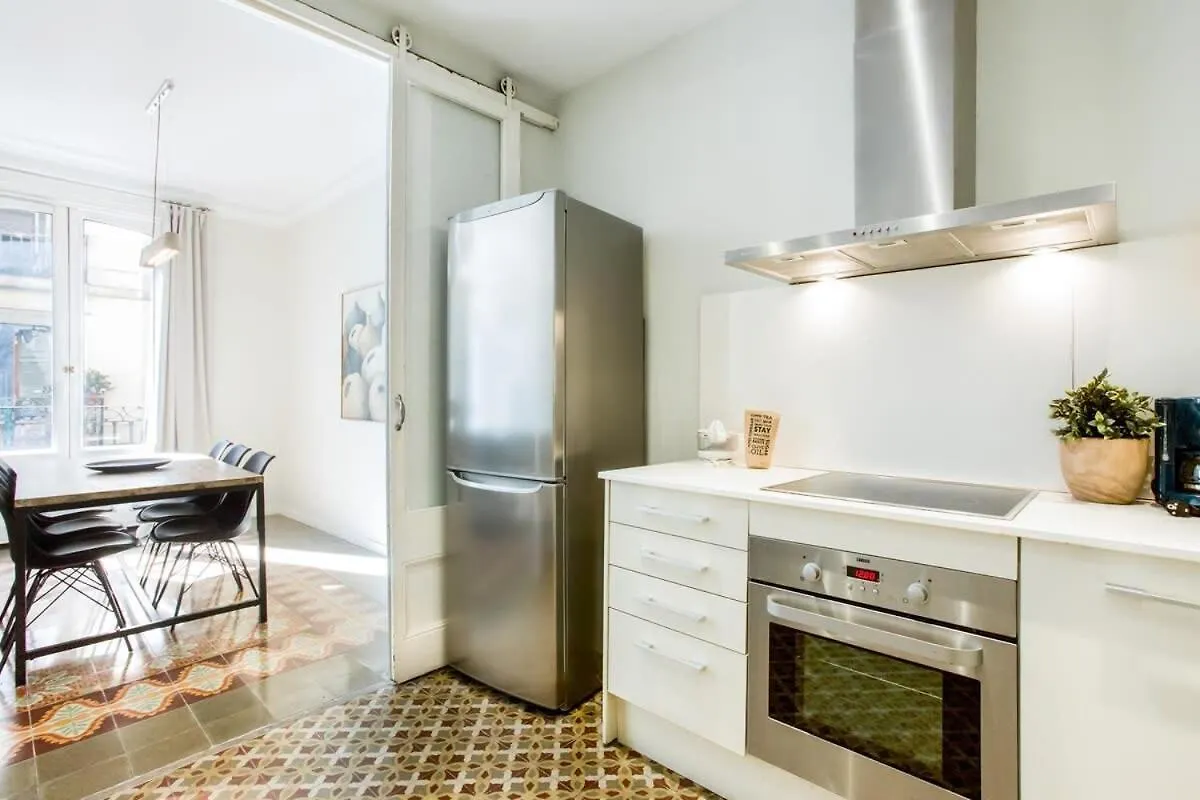 4 Bedroom Apartment With A Balcony In Las Ramblas 2 2 Barcelona
